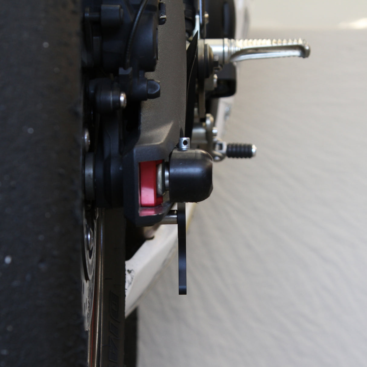 BARATELLI GP-SPEC SWINGARM LIFT KIT (TRIUMPH DAYTONA 675)